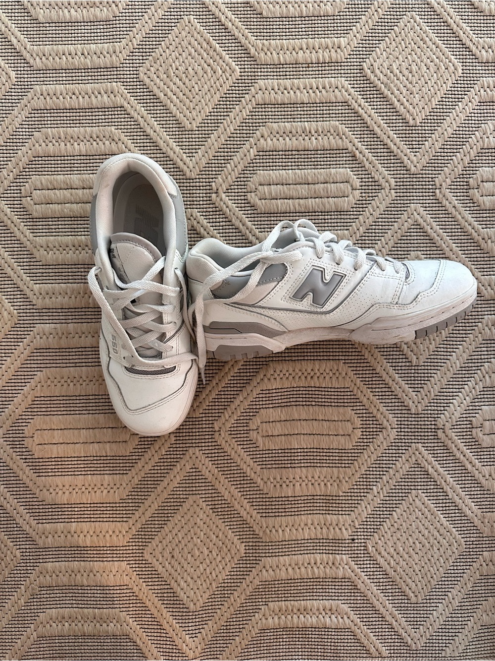 New Balance 550 White size 8 - Picture 3 of 6